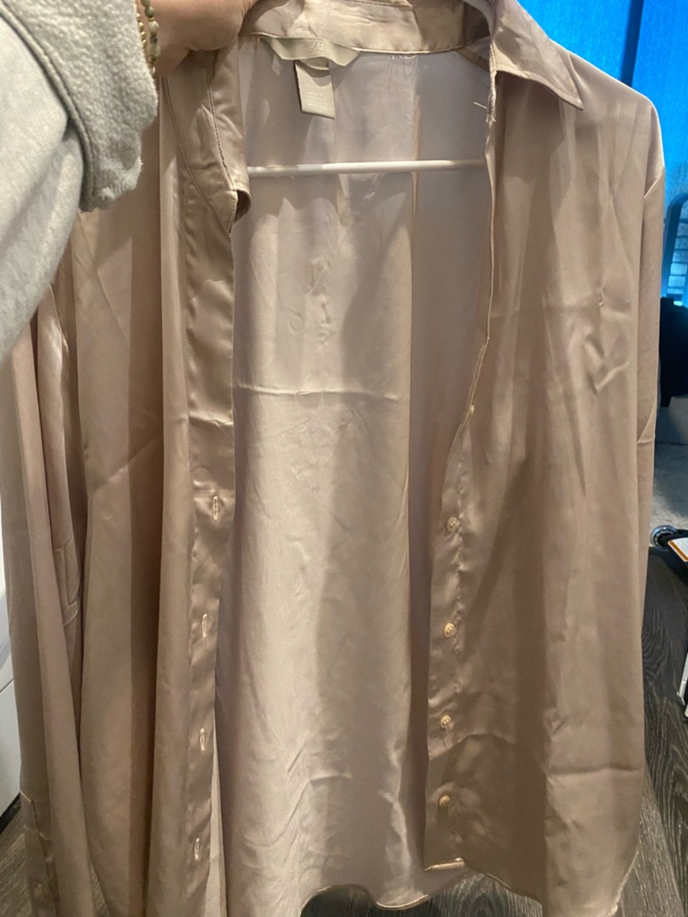 H&M Cream Satin Button-Up Shirt